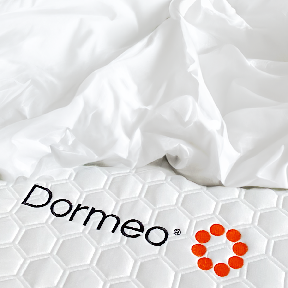 The SnowTek Premium Sheet Set by Dormeo® - 40% off